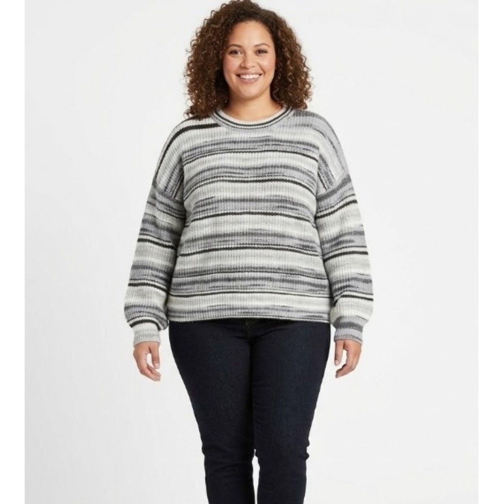 New a.n.a Gray Striped Round Neck Lightweight Soft Knitโ Pullover Sweater 1X
